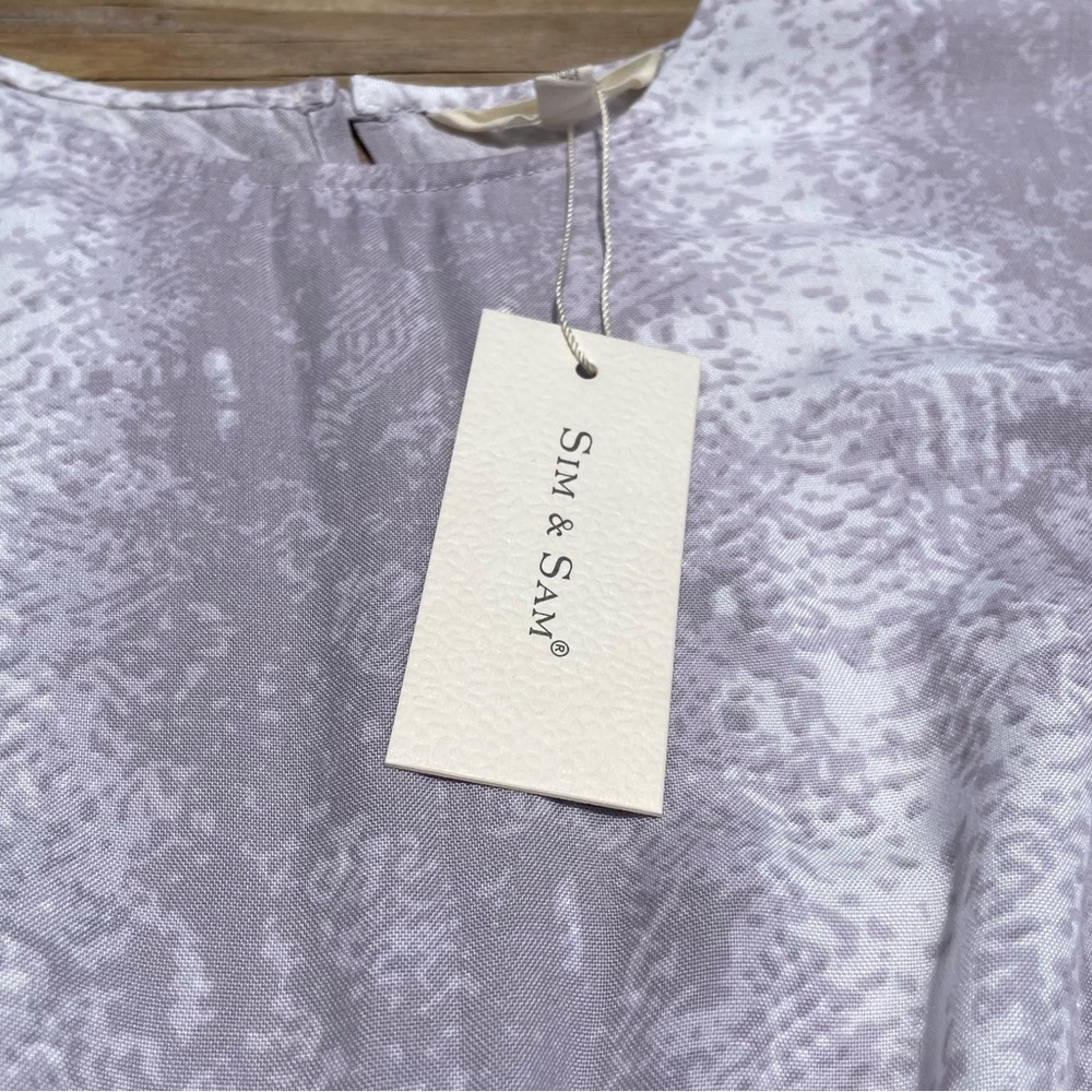 Sim & Sam Cropped Tee - Picture 3 of 5